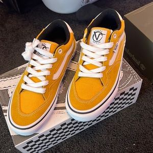 Golden Glow low top vans
